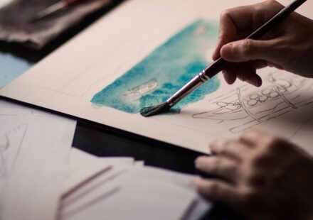 A Closer Look at the World of Independent Artists