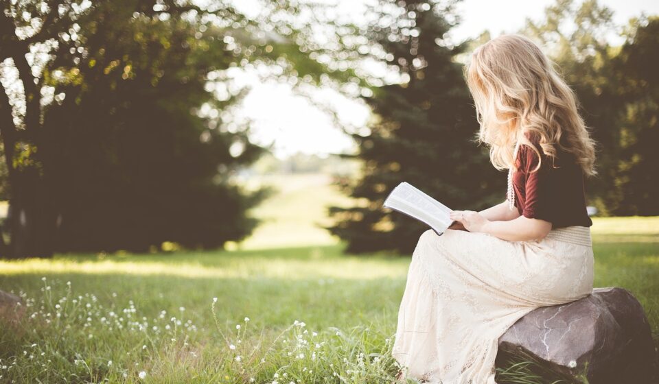 Craft Amazing Blogs That Hook Readers