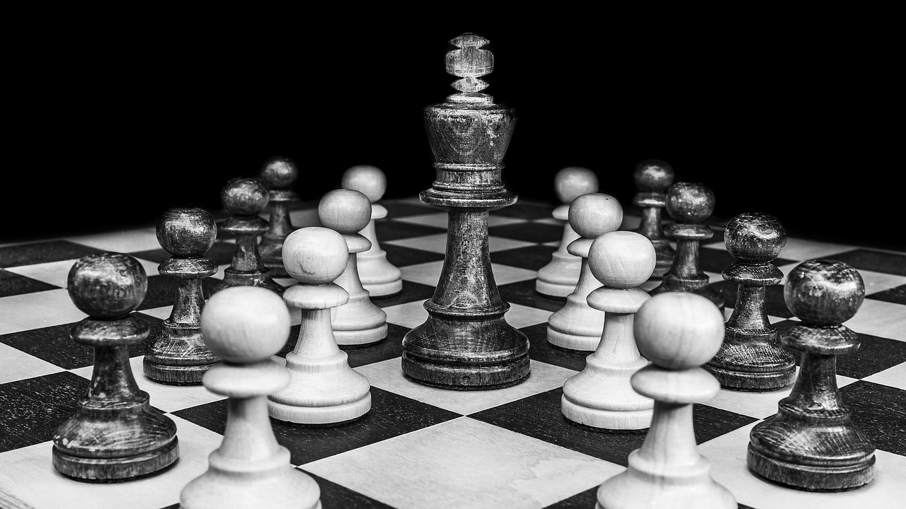 Chutes and Ladders: Mastering the Game’s Strategy & Rules