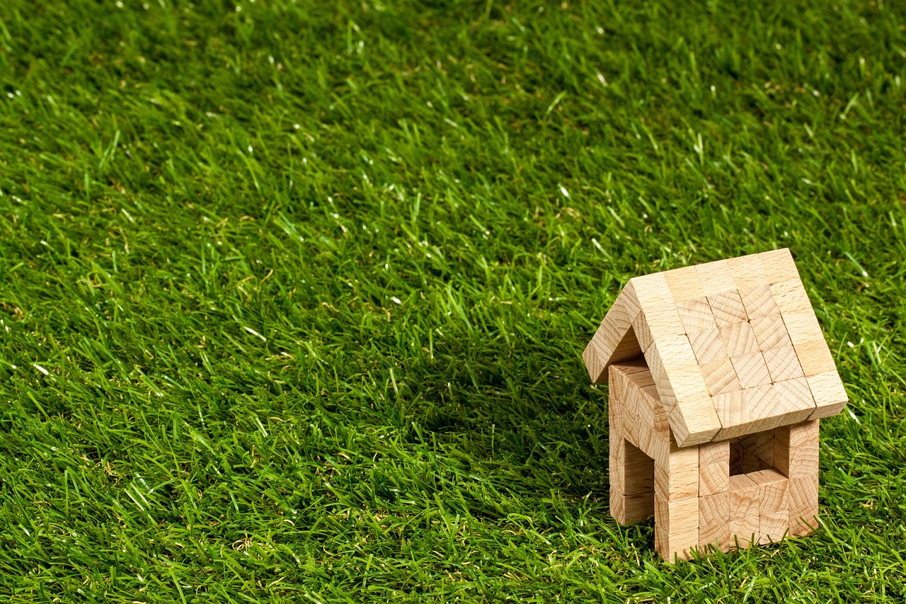 Quitclaim Deed vs. Warranty Deed: Understanding the Key